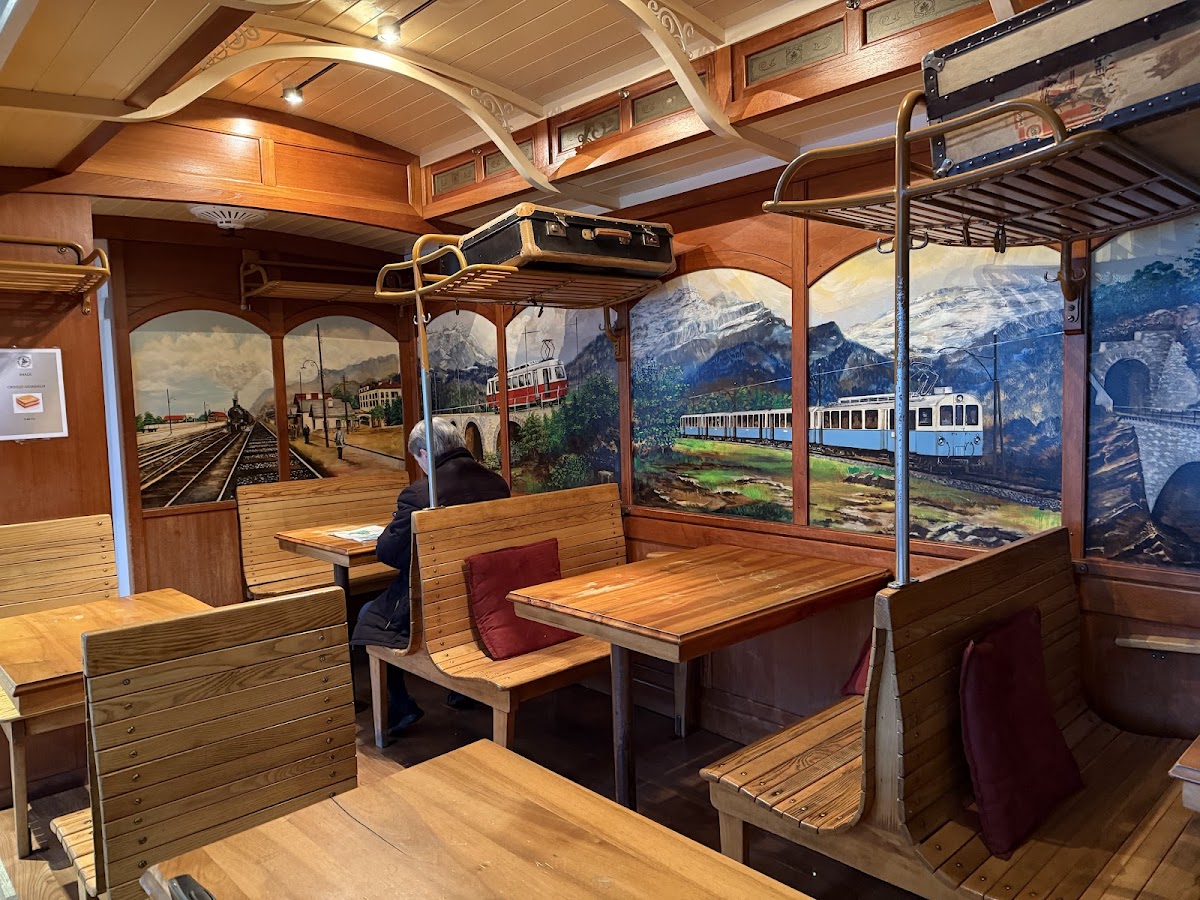 Café Des Petits Trains Photos 2